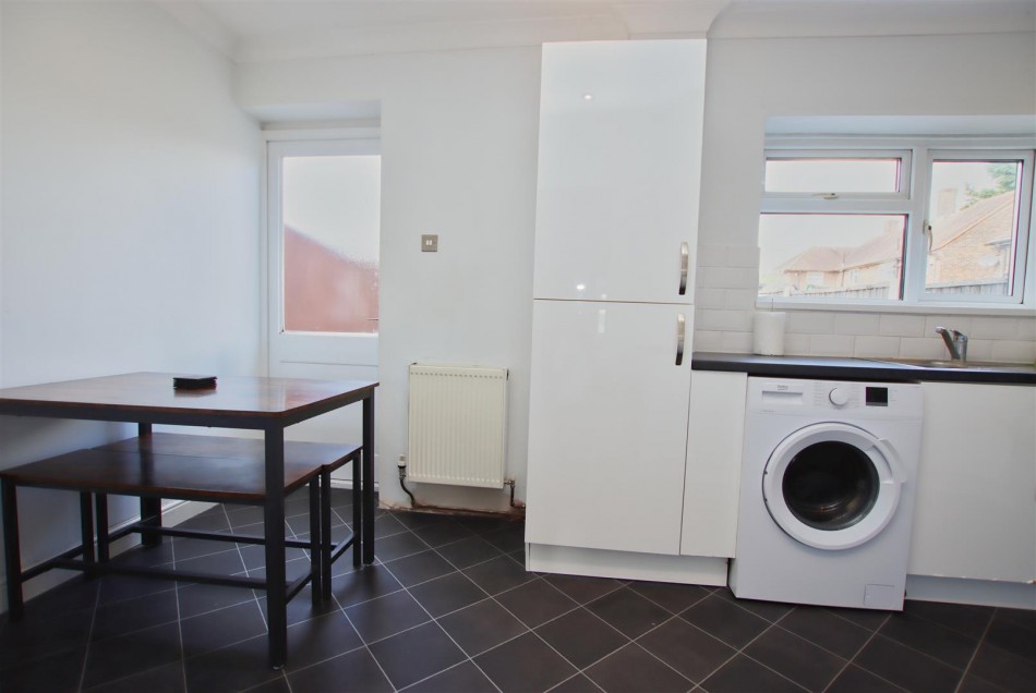 Images for Knebworth Path, Borehamwood EAID:SIMMONSESTAPI BID:1
