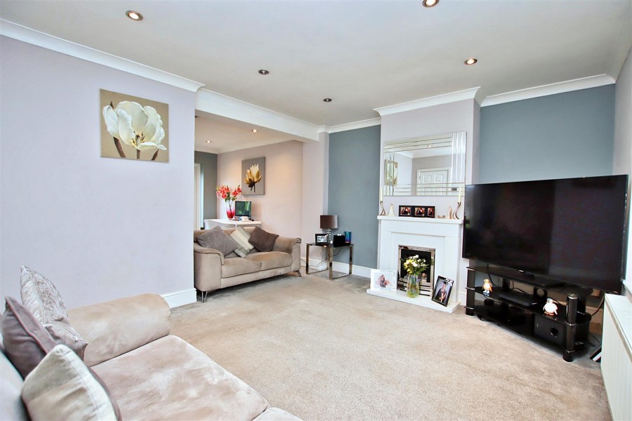 Images for Furzehill Road, Borehamwood EAID:SIMMONSESTAPI BID:1