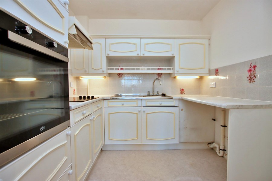 Images for Fairbanks Lodge,Furzehill Road, Borehamwood EAID:SIMMONSESTAPI BID:1