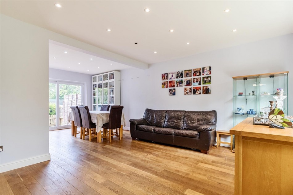 Images for Hillside Avenue, Borehamwood EAID:SIMMONSESTAPI BID:1