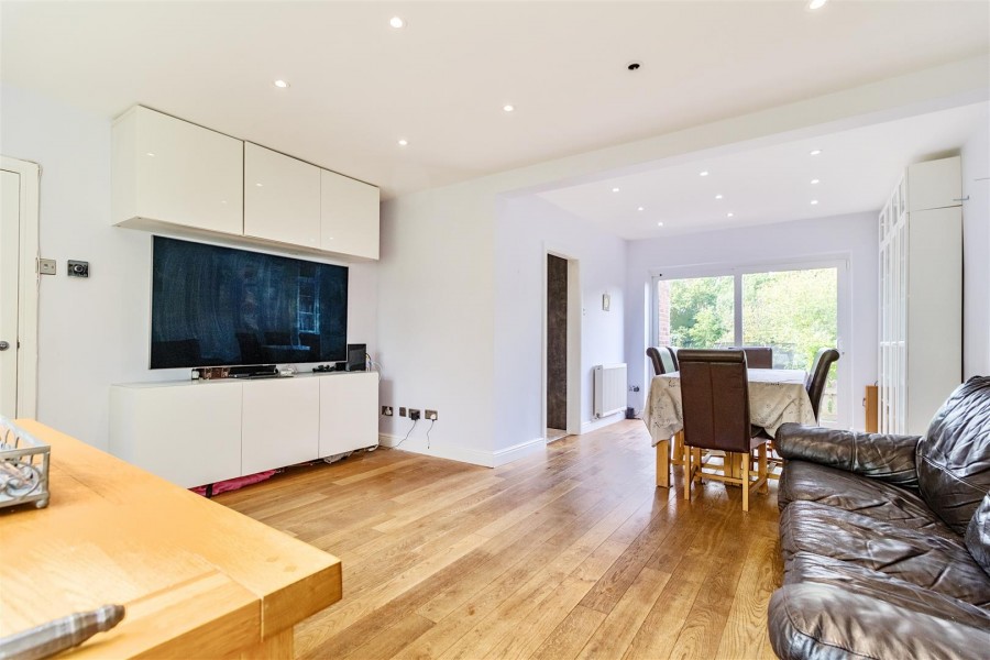 Images for Hillside Avenue, Borehamwood EAID:SIMMONSESTAPI BID:1