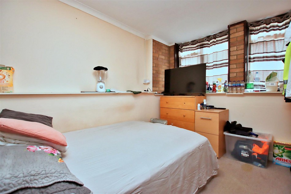 Images for Stevenage Crescent, Borehamwood EAID:SIMMONSESTAPI BID:1