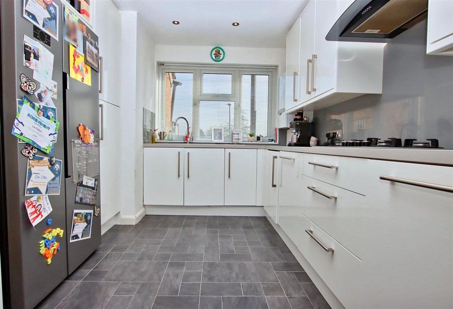Images for Byron Avenue, Borehamwood EAID:SIMMONSESTAPI BID:1