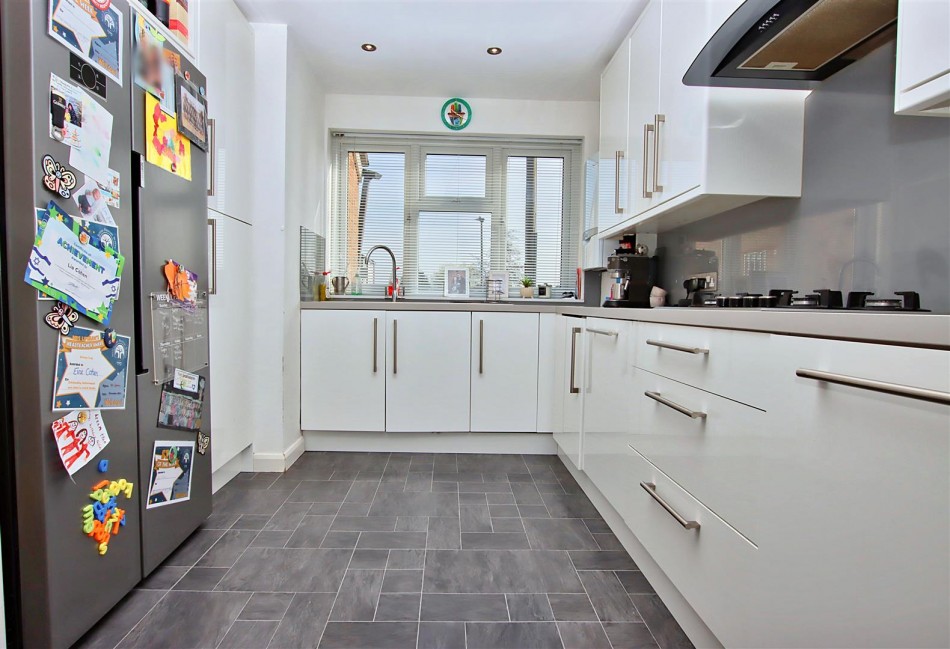 Images for Byron Avenue, Borehamwood EAID:SIMMONSESTAPI BID:1
