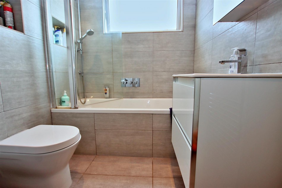 Images for Byron Avenue, Borehamwood EAID:SIMMONSESTAPI BID:1