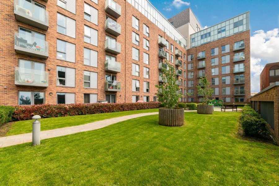 Images for Brook Road, Borehamwood EAID:SIMMONSESTAPI BID:1