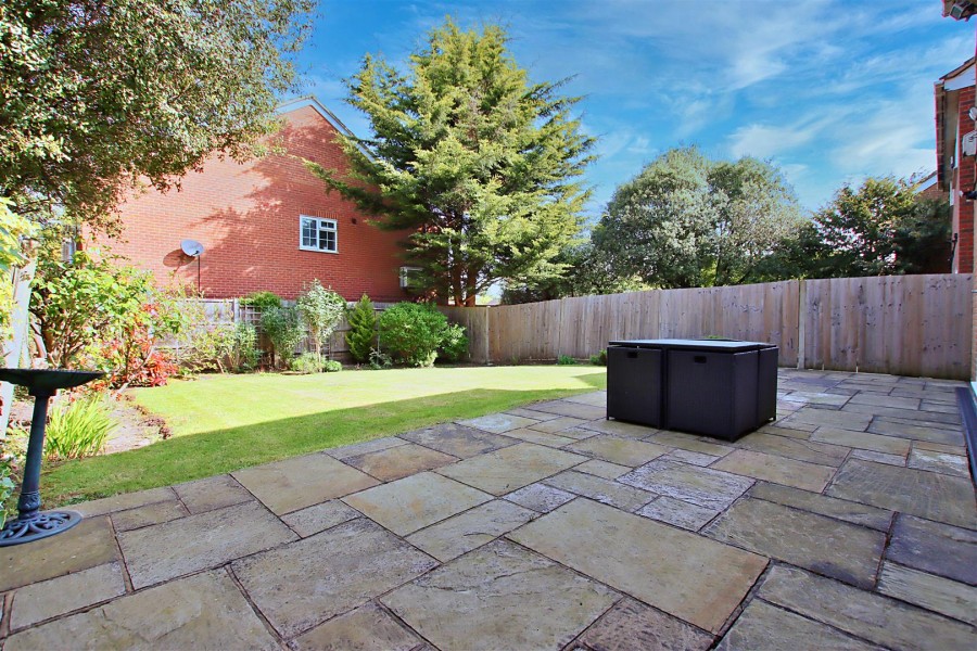 Images for Nicholas Road, Elstree EAID:SIMMONSESTAPI BID:1
