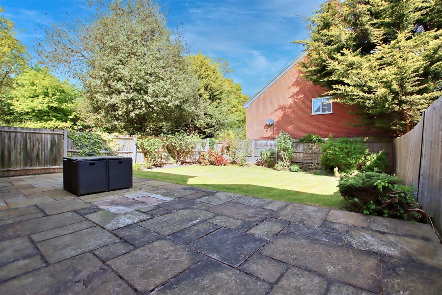 Images for Nicholas Road, Elstree EAID:SIMMONSESTAPI BID:1