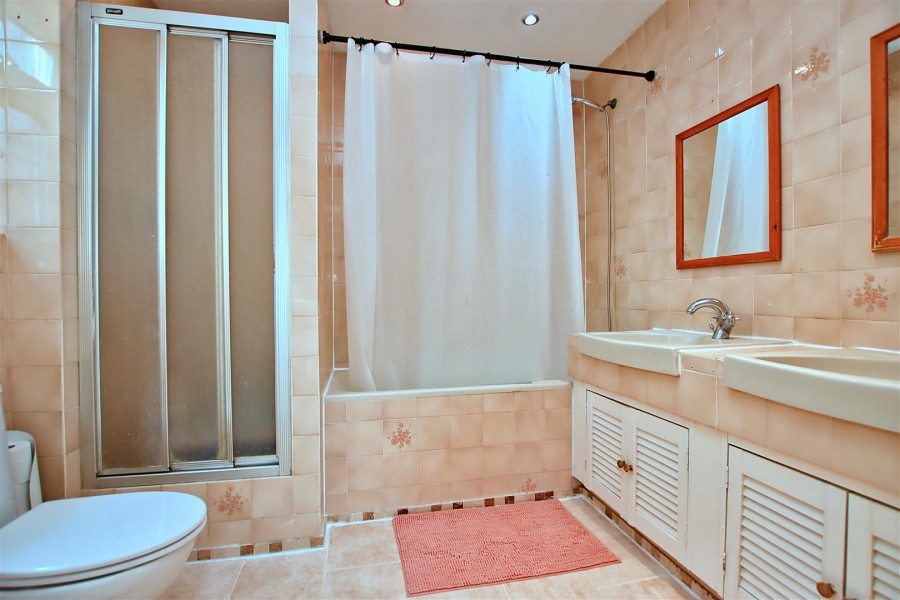 Images for Nicholas Road, Elstree EAID:SIMMONSESTAPI BID:1