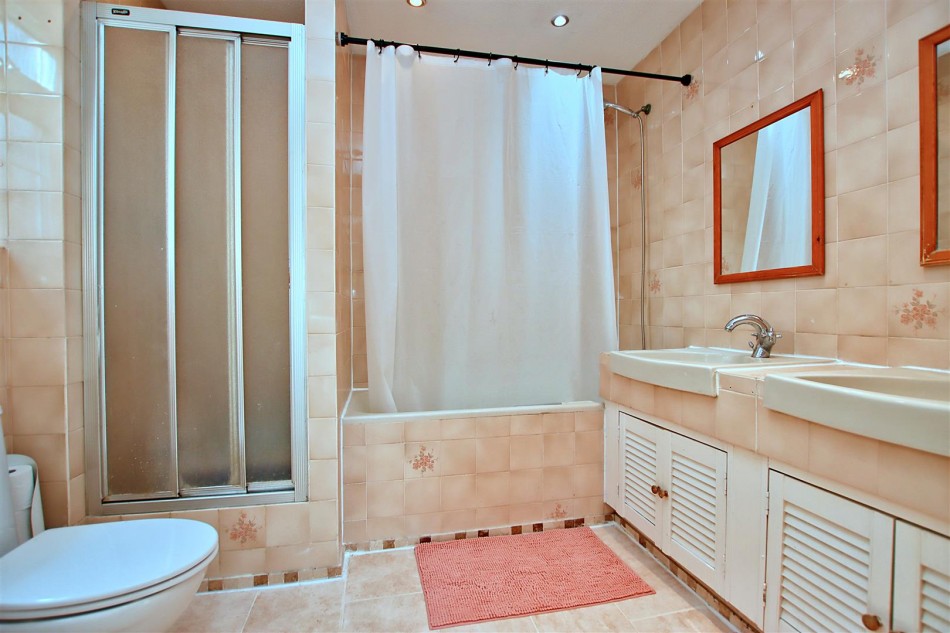 Images for Nicholas Road, Elstree EAID:SIMMONSESTAPI BID:1
