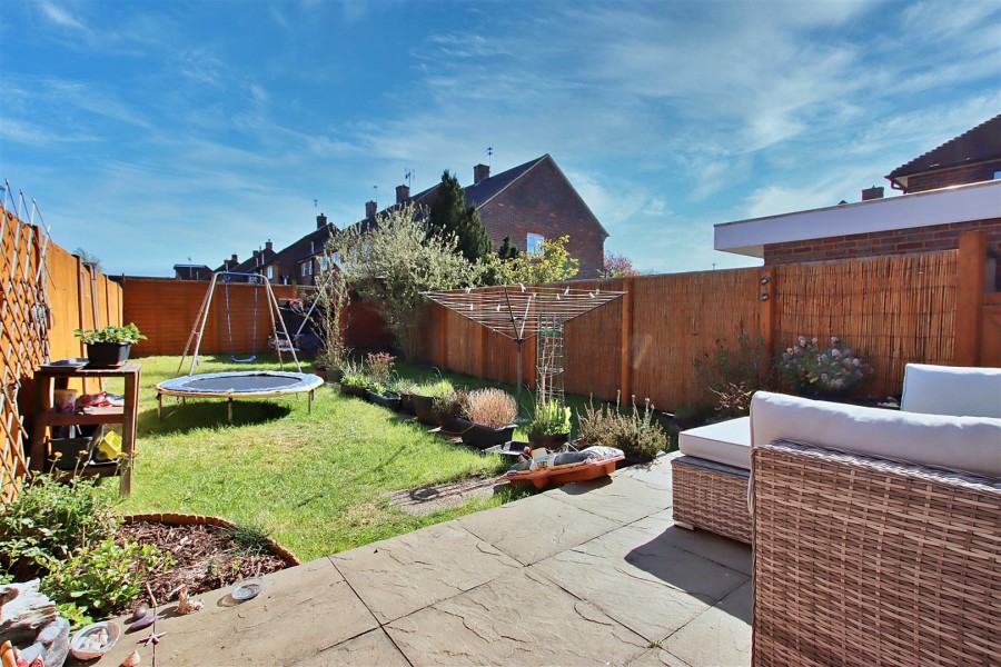 Images for Allerton Road, Borehamwood EAID:SIMMONSESTAPI BID:1