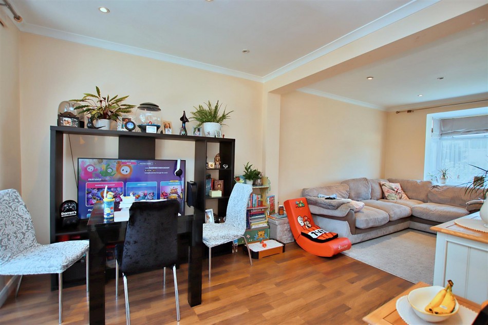 Images for Allerton Road, Borehamwood EAID:SIMMONSESTAPI BID:1