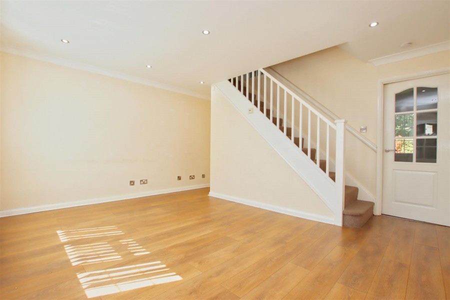 Images for Buchanan Court, Borehamwood EAID:SIMMONSESTAPI BID:1