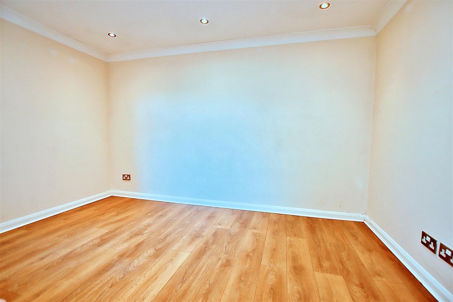 Images for Buchanan Court, Borehamwood EAID:SIMMONSESTAPI BID:1