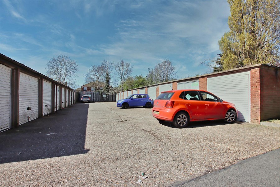 Images for Kenilworth Close, Borehamwood EAID:SIMMONSESTAPI BID:1