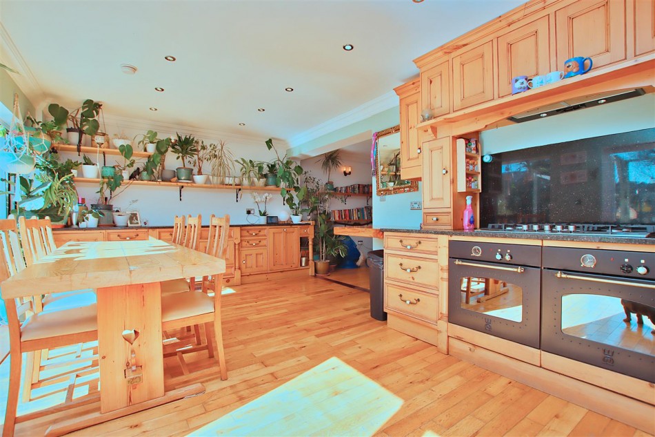 Images for Cardinal Avenue, Borehamwood EAID:SIMMONSESTAPI BID:1