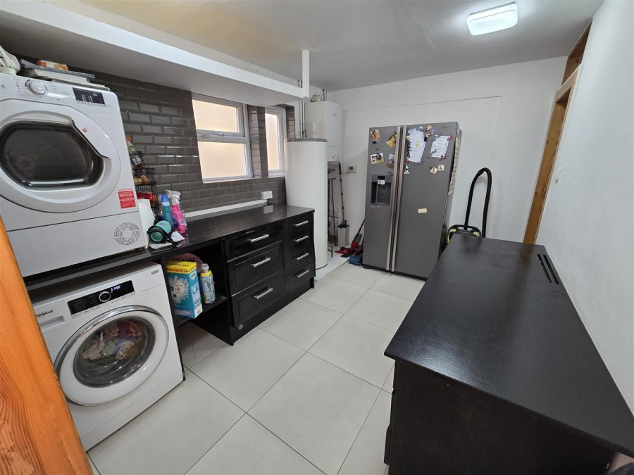Images for Cardinal Avenue, Borehamwood EAID:SIMMONSESTAPI BID:1