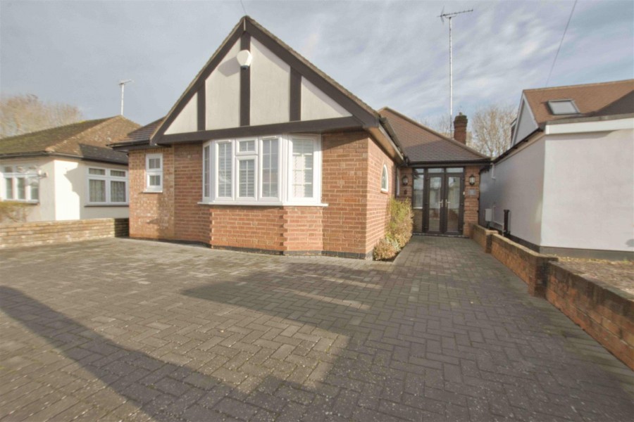 Images for Grosvenor Road, Borehamwood EAID:SIMMONSESTAPI BID:1