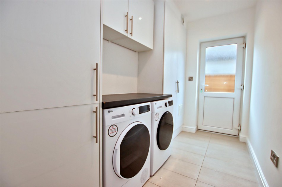 Images for Grosvenor Road, Borehamwood EAID:SIMMONSESTAPI BID:1