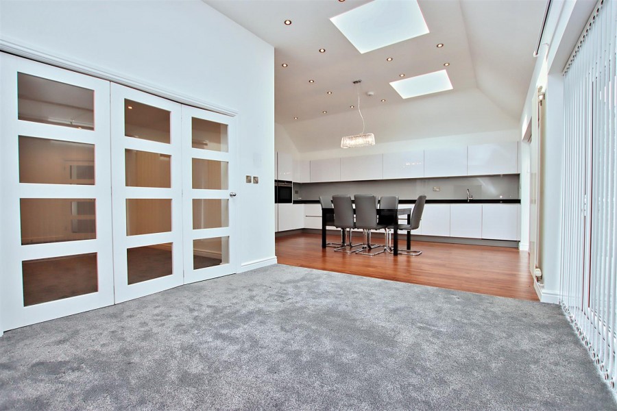 Images for Grosvenor Road, Borehamwood EAID:SIMMONSESTAPI BID:1