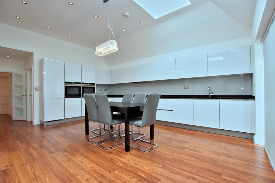 Images for Grosvenor Road, Borehamwood EAID:SIMMONSESTAPI BID:1