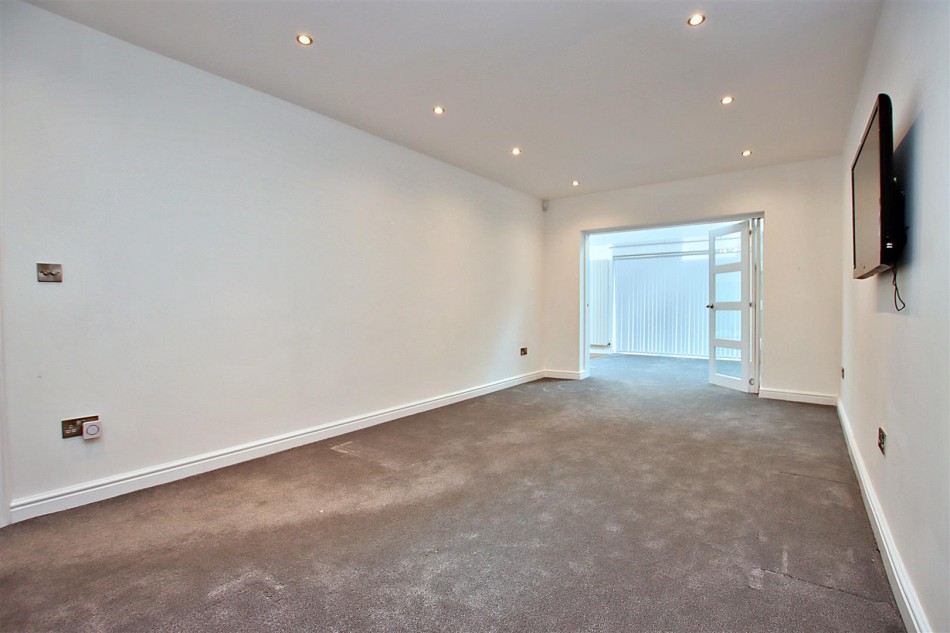 Images for Grosvenor Road, Borehamwood EAID:SIMMONSESTAPI BID:1