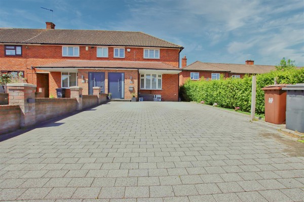 Balmoral Drive, Borehamwood - EAID:SIMMONSESTAPI, BID:1