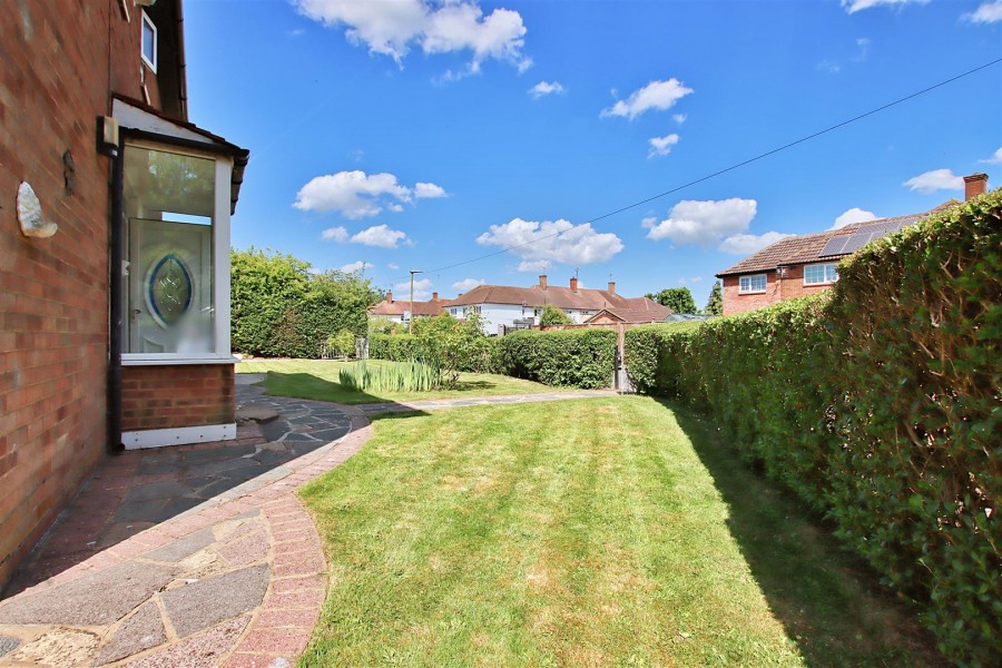 Images for Stangate Crescent, Borehamwood EAID:SIMMONSESTAPI BID:1