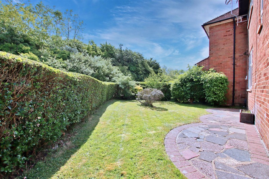 Images for Stangate Crescent, Borehamwood EAID:SIMMONSESTAPI BID:1