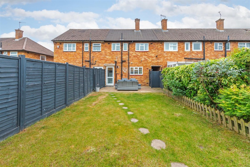 Images for Buckingham Road, Borehamwood EAID:SIMMONSESTAPI BID:1