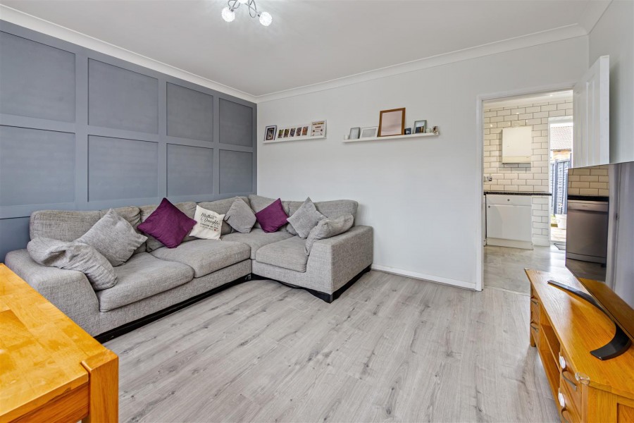 Images for Buckingham Road, Borehamwood EAID:SIMMONSESTAPI BID:1