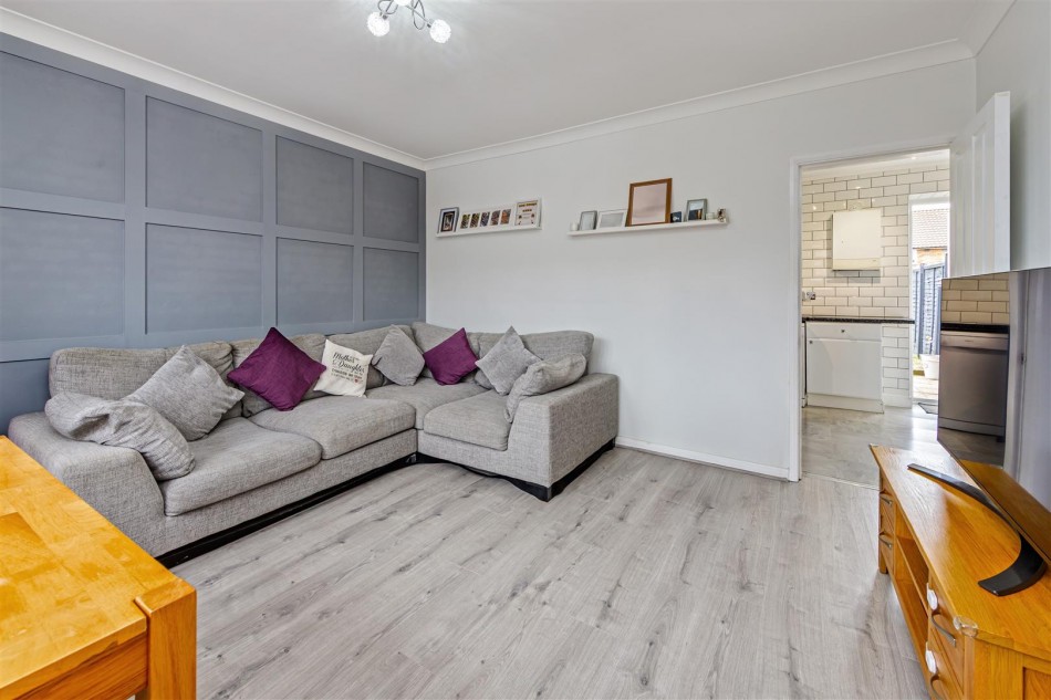 Images for Buckingham Road, Borehamwood EAID:SIMMONSESTAPI BID:1