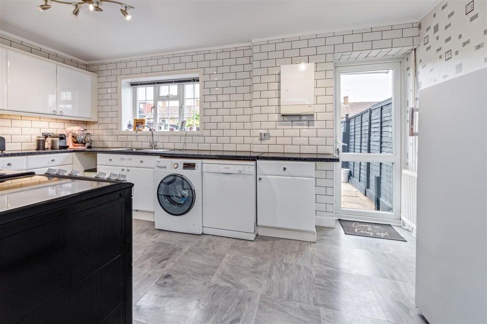 Images for Buckingham Road, Borehamwood EAID:SIMMONSESTAPI BID:1