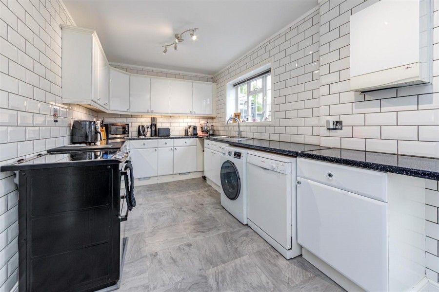 Images for Buckingham Road, Borehamwood EAID:SIMMONSESTAPI BID:1