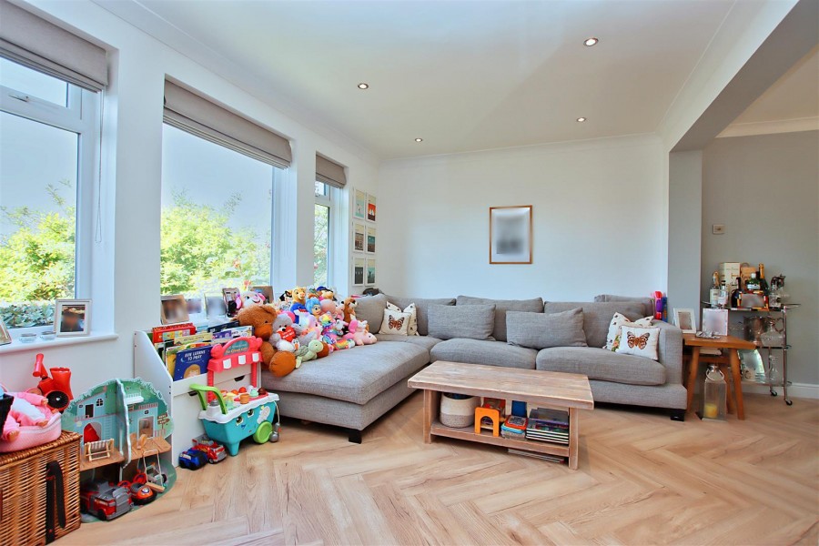 Images for Aycliffe Road, Borehamwood EAID:SIMMONSESTAPI BID:1