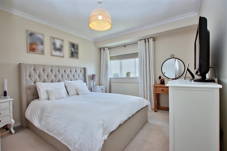 Images for Aycliffe Road, Borehamwood EAID:SIMMONSESTAPI BID:1