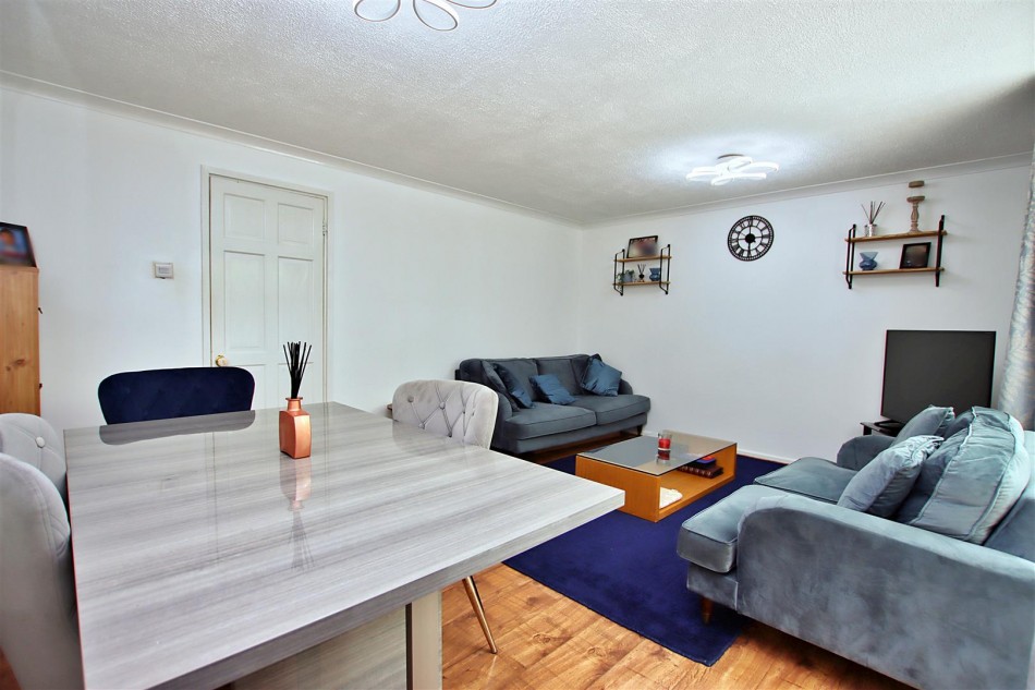 Images for Byron Avenue, Borehamwood EAID:SIMMONSESTAPI BID:1