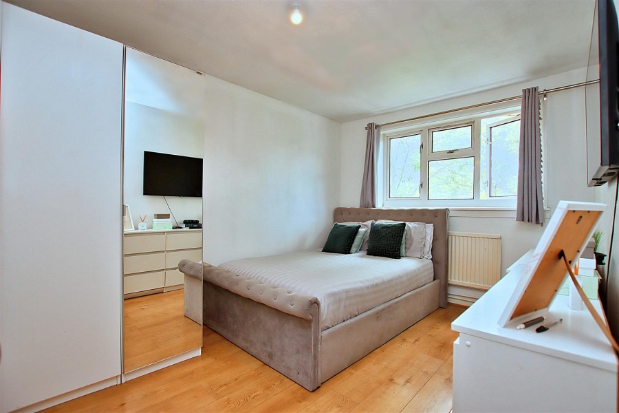 Images for Byron Avenue, Borehamwood EAID:SIMMONSESTAPI BID:1