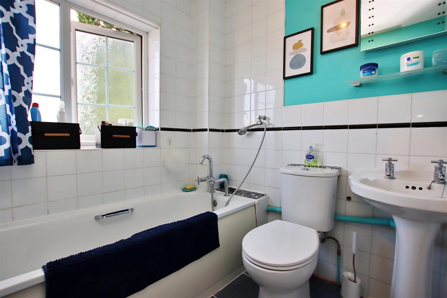 Images for Whitehouse Avenue, Borehamwood EAID:SIMMONSESTAPI BID:1