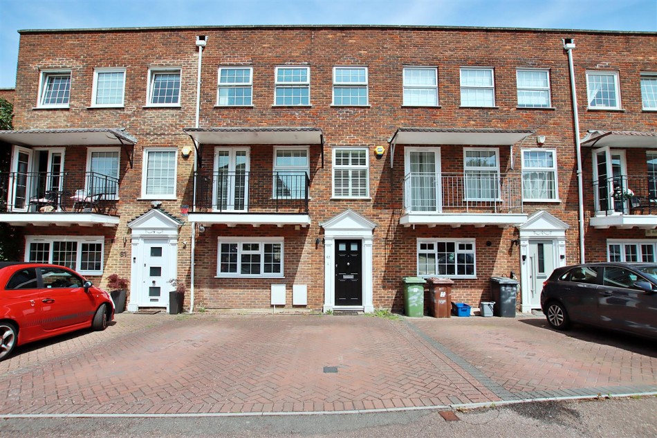Images for Cavendish Crescent, Elstree EAID:SIMMONSESTAPI BID:1