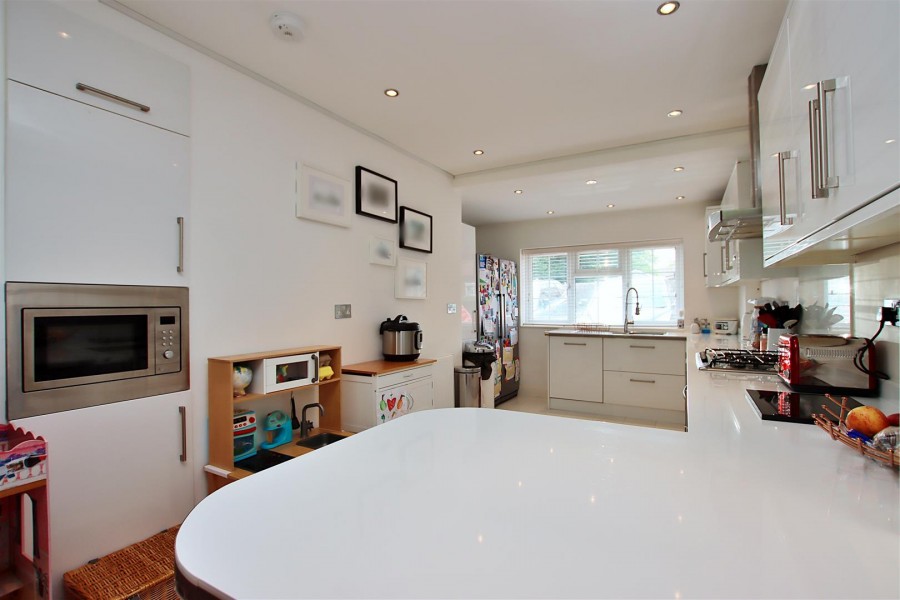 Images for Cavendish Crescent, Elstree EAID:SIMMONSESTAPI BID:1
