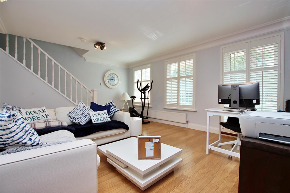 Images for Cavendish Crescent, Elstree EAID:SIMMONSESTAPI BID:1
