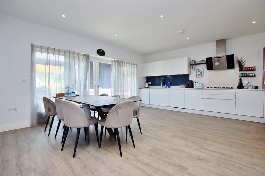 Images for Shenley Road, Borehamwood EAID:SIMMONSESTAPI BID:1