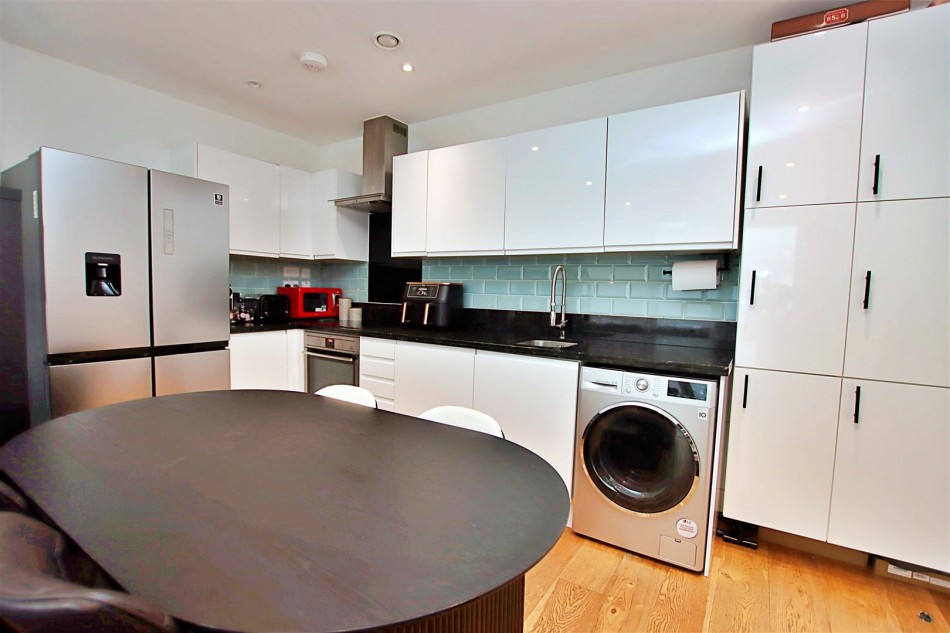 Images for Elstree Way, Borehamwood EAID:SIMMONSESTAPI BID:1