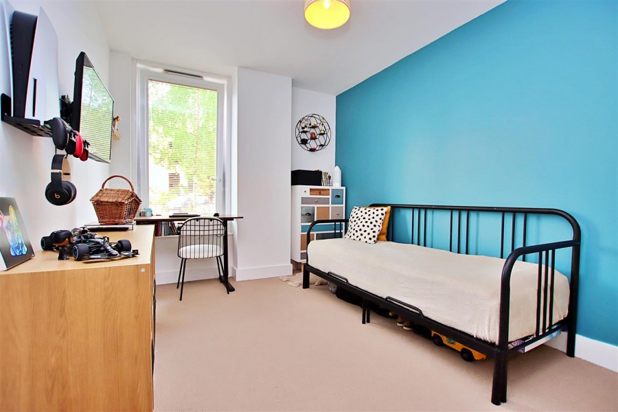 Images for Elstree Way, Borehamwood EAID:SIMMONSESTAPI BID:1