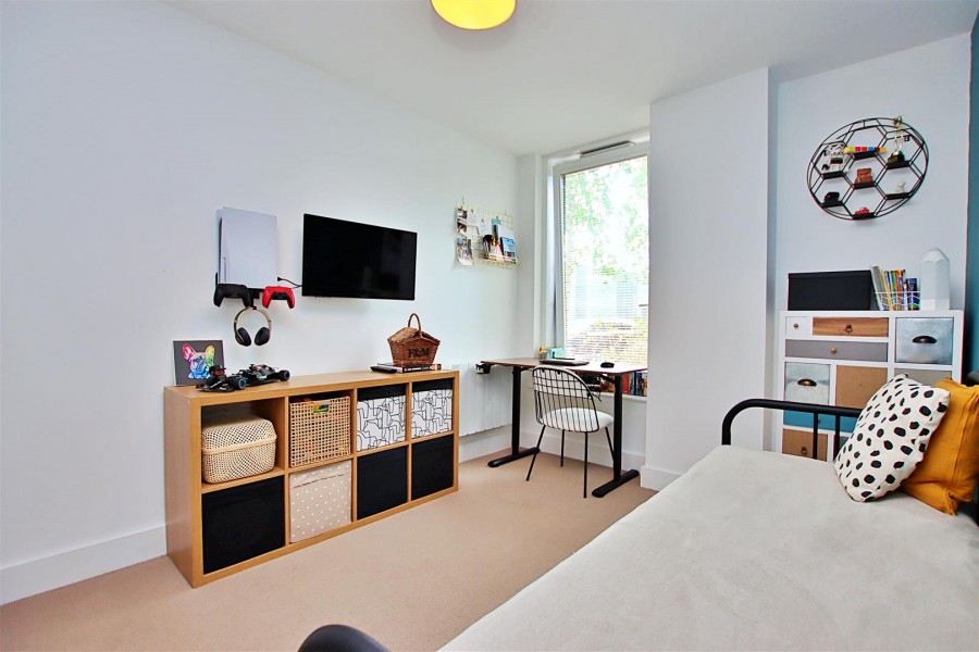 Images for Elstree Way, Borehamwood EAID:SIMMONSESTAPI BID:1
