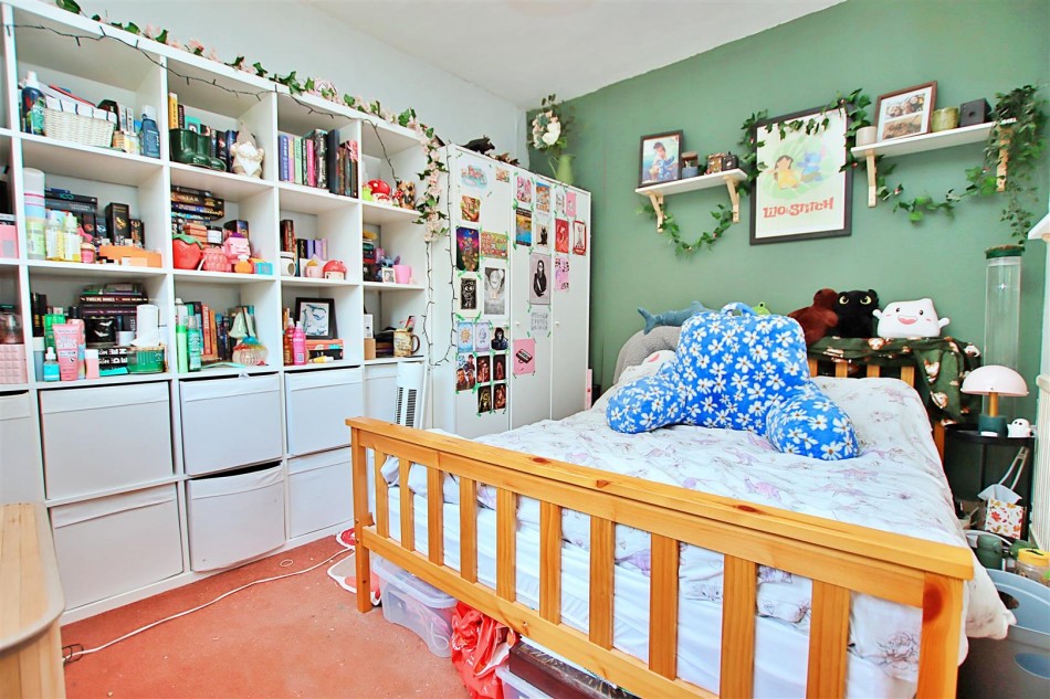 Images for Furzehill Road, Borehamwood EAID:SIMMONSESTAPI BID:1
