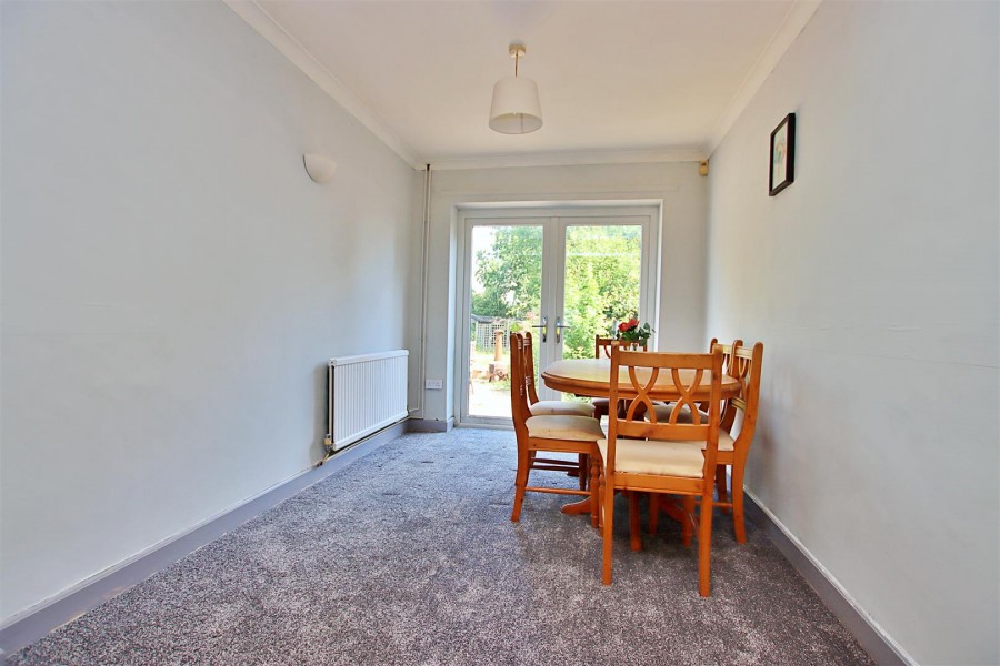 Images for Furzehill Road, Borehamwood EAID:SIMMONSESTAPI BID:1