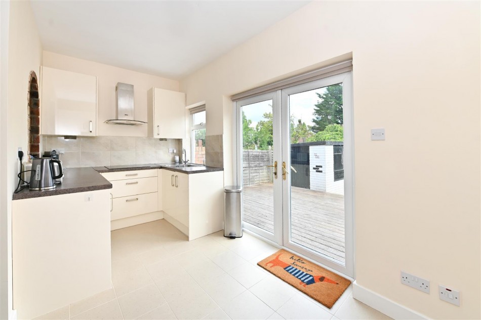 Images for Cardinal Avenue, Borehamwood EAID:SIMMONSESTAPI BID:1