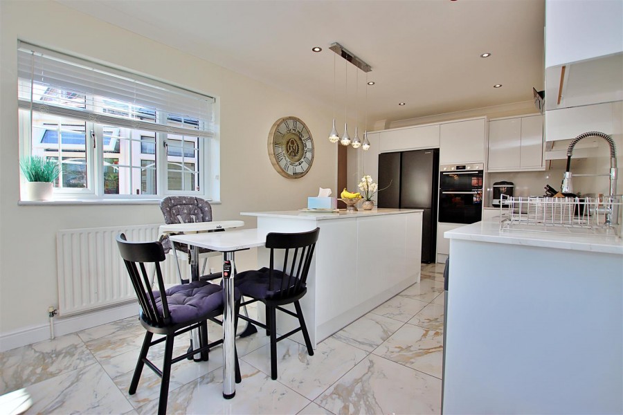 Images for Theobald Street, Borehamwood EAID:SIMMONSESTAPI BID:1